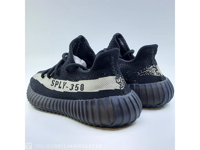Paar sneakers, maat 36 2/3 adidas, yeezy boost 350 v2 by1604 - afbeelding 8 van  11
