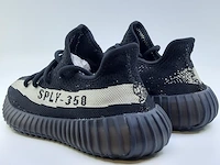 Paar sneakers, maat 36 2/3 adidas, yeezy boost 350 v2 by1604 - afbeelding 8 van  11