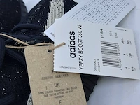 Paar sneakers, maat 36 2/3 adidas, yeezy boost 350 v2 by1604 - afbeelding 10 van  11