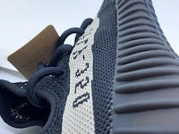 Paar sneakers, maat 36 2/3 adidas, yeezy boost 350 v2 by1604 - afbeelding 11 van  11