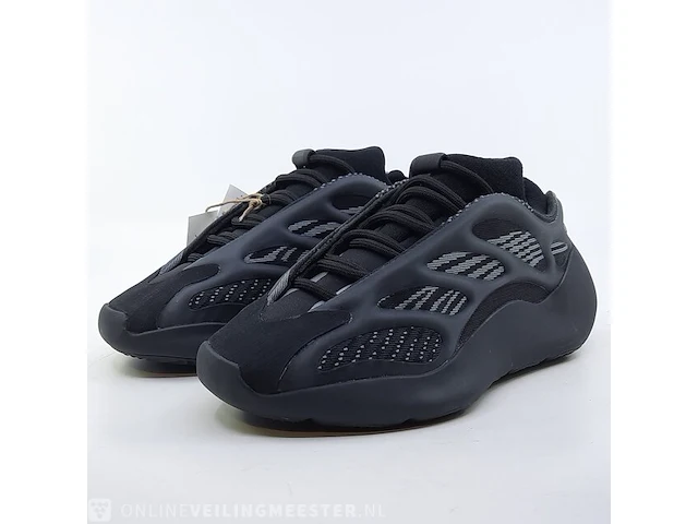 Paar sneakers, maat 36 adidas, yeezy 700 v3 gx6144 - afbeelding 1 van  9