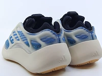 Paar sneakers, maat 36 adidas, yeezy 700 v3 gy0260 - afbeelding 7 van  10