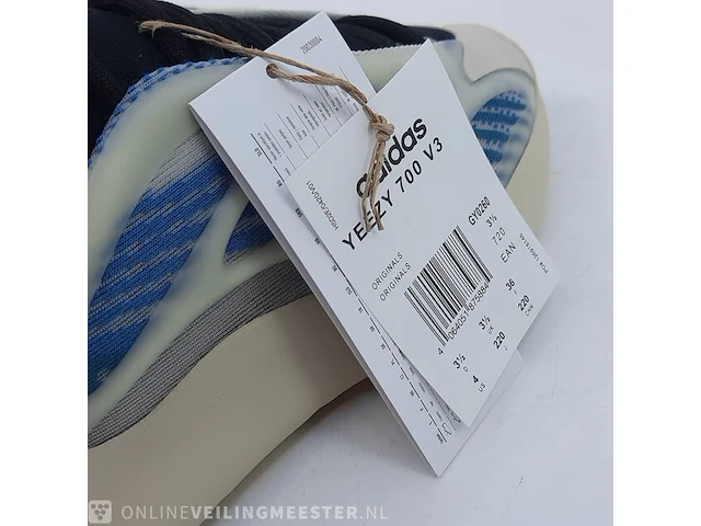 Paar sneakers, maat 36 adidas, yeezy 700 v3 gy0260 - afbeelding 8 van  10