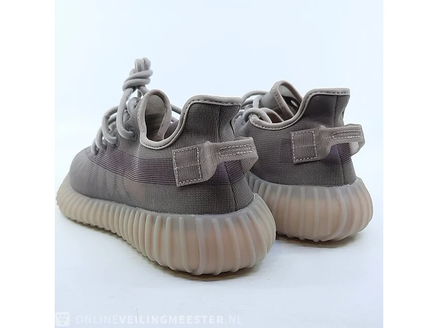 Paar sneakers, maat 36 adidas, yeezy boost 350 v2 gw2871 - afbeelding 6 van  8