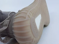 Paar sneakers, maat 36 adidas, yeezy boost 350 v2 gw2871 - afbeelding 7 van  8