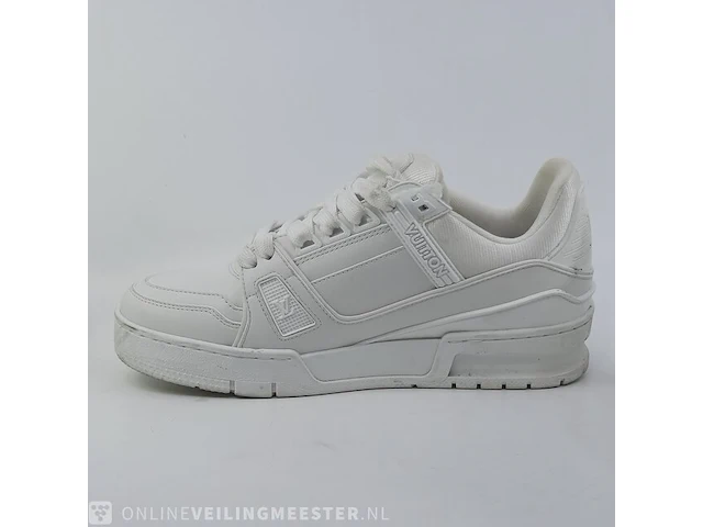 Paar sneakers, maat 36 louis vuitton, nv 0293 - afbeelding 6 van  10