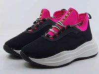 Paar sneakers, maat 36 prada, 6425