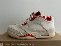 Paar sneakers maat 36.5 nike, jordan 5 retro low chinese new year (2021) - afbeelding 2 van  6