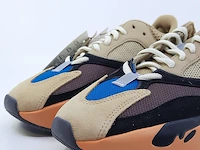 Paar sneakers, maat 37 1/3 adidas, yeezy boost 700 gw0297 - afbeelding 3 van  10