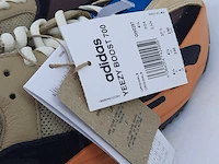Paar sneakers, maat 37 1/3 adidas, yeezy boost 700 gw0297 - afbeelding 7 van  10