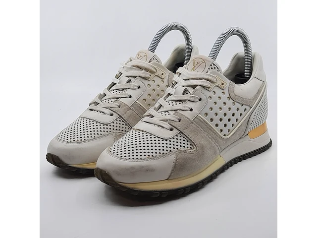 Paar sneakers, maat 37, louis vuitton, go 0195 - afbeelding 1 van  9
