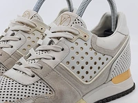 Paar sneakers, maat 37, louis vuitton, go 0195 - afbeelding 3 van  9