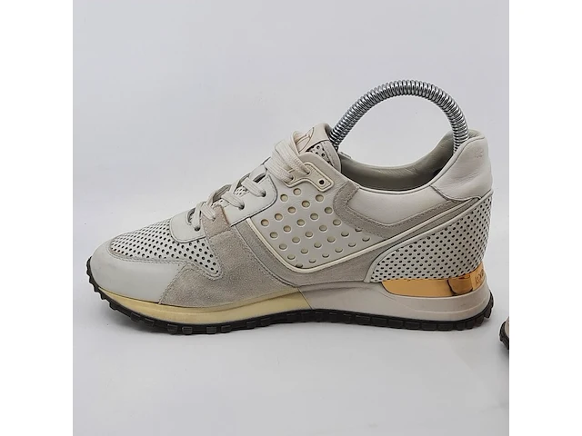 Paar sneakers, maat 37, louis vuitton, go 0195 - afbeelding 5 van  9