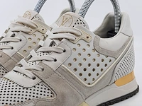 Paar sneakers, maat 37, louis vuitton, go 0195 - afbeelding 2 van  9