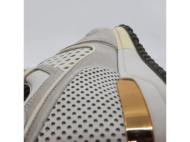 Paar sneakers, maat 37, louis vuitton, go 0195 - afbeelding 6 van  9