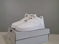 Paar sneakers, maat 38 1/2, nike, air force 1 fv5951-111 - afbeelding 1 van  6