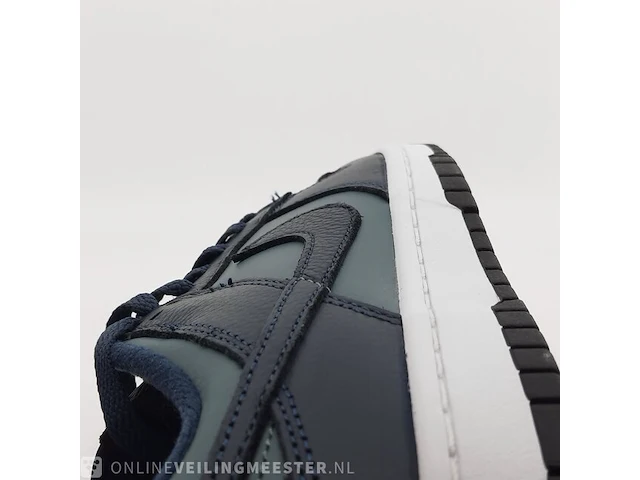 Paar sneakers, maat 38 1/2 nike, dunk low retro pm dr9705-300 - afbeelding 9 van  10