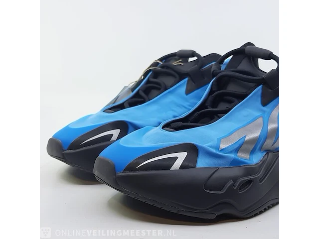 Paar sneakers, maat 38 adidas, 700 mnvn gz3079 - afbeelding 3 van  10