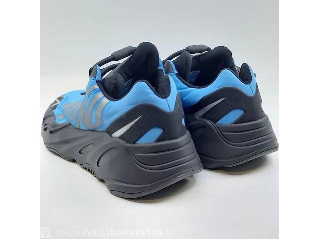 Paar sneakers, maat 38 adidas, 700 mnvn gz3079 - afbeelding 7 van  10