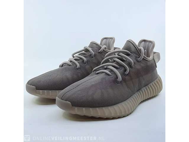 Paar sneakers, maat 38 adidas, yeezy boost 350 v2 gw2871 - afbeelding 1 van  8
