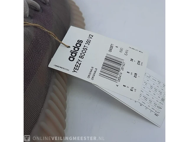 Paar sneakers, maat 38 adidas, yeezy boost 350 v2 gw2871 - afbeelding 6 van  8