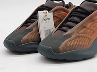 Paar sneakers, maat 39 1/3, yzy 700 v3 gy4109 - afbeelding 4 van  11