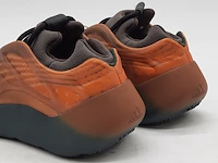 Paar sneakers, maat 39 1/3, yzy 700 v3 gy4109 - afbeelding 9 van  11