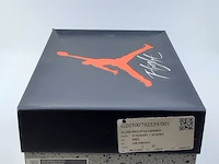Paar sneakers, maat 40 1/2 air jordan, air jordan 4 retro ct8527-016 - afbeelding 16 van  23