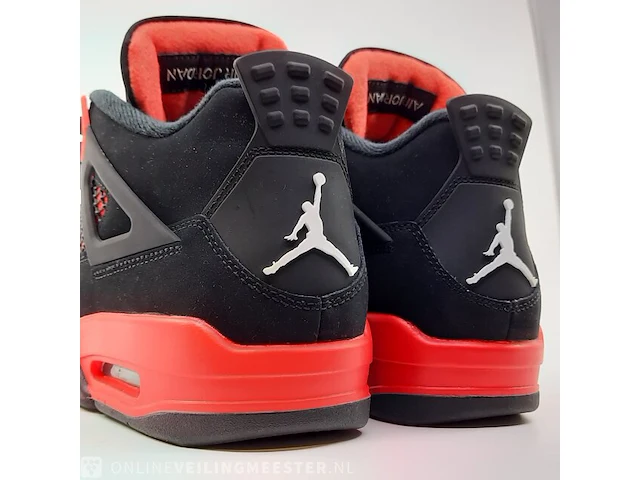 Paar sneakers, maat 40 1/2 air jordan, air jordan 4 retro ct8527-016 - afbeelding 22 van  23