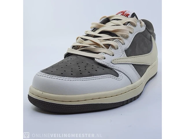 Paar sneakers, maat 40 1/2 nike, jordan x travis scott air jordan 1 low og sp dm7866-162 - afbeelding 5 van  26