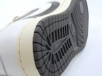 Paar sneakers, maat 40 1/2 nike, jordan x travis scott air jordan 1 low og sp dm7866-162 - afbeelding 9 van  26