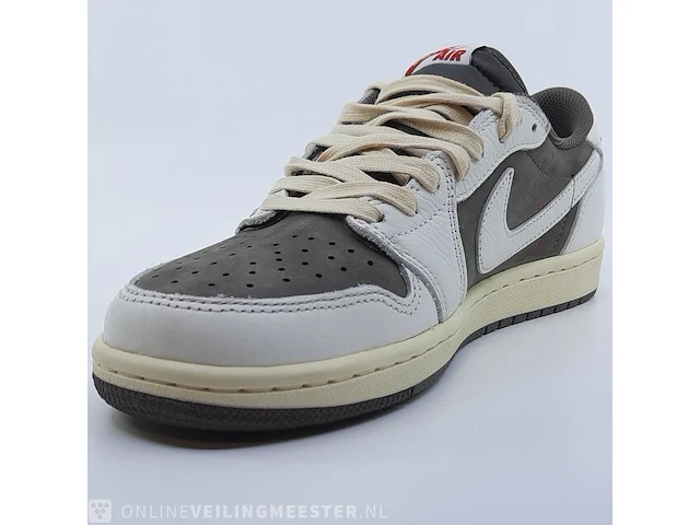 Paar sneakers, maat 40 1/2 nike, jordan x travis scott air jordan 1 low og sp dm7866-162 - afbeelding 10 van  26