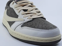 Paar sneakers, maat 40 1/2 nike, jordan x travis scott air jordan 1 low og sp dm7866-162 - afbeelding 11 van  26