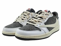 Paar sneakers, maat 40 1/2 nike, jordan x travis scott air jordan 1 low og sp dm7866-162