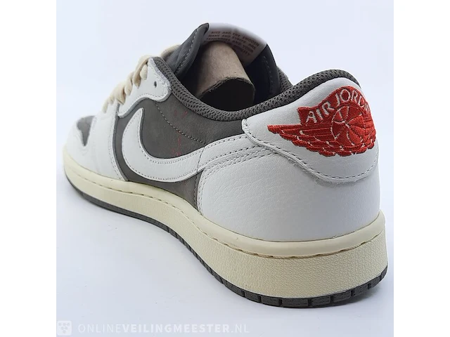 Paar sneakers, maat 40 1/2 nike, jordan x travis scott air jordan 1 low og sp dm7866-162 - afbeelding 14 van  26