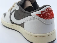 Paar sneakers, maat 40 1/2 nike, jordan x travis scott air jordan 1 low og sp dm7866-162 - afbeelding 14 van  26