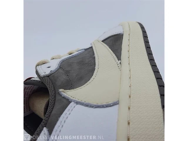 Paar sneakers, maat 40 1/2 nike, jordan x travis scott air jordan 1 low og sp dm7866-162 - afbeelding 16 van  26