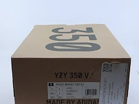Paar sneakers, maat 40 2/3 adidas, yeezy boost 350 v2 hp7870 - afbeelding 2 van  10