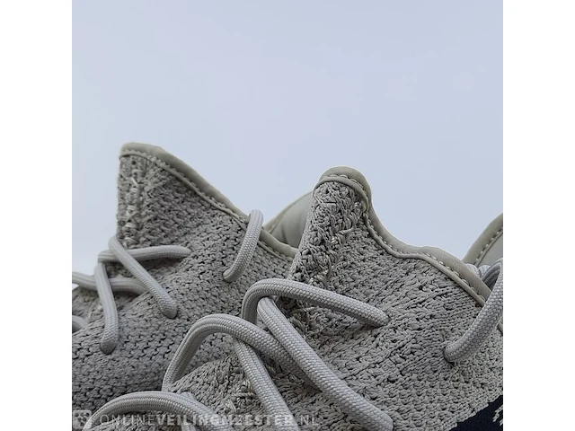 Paar sneakers, maat 40 2/3 adidas, yeezy boost 350 v2 hp7870 - afbeelding 5 van  10