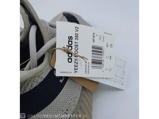 Paar sneakers, maat 40 2/3 adidas, yeezy boost 350 v2 hp7870 - afbeelding 8 van  10