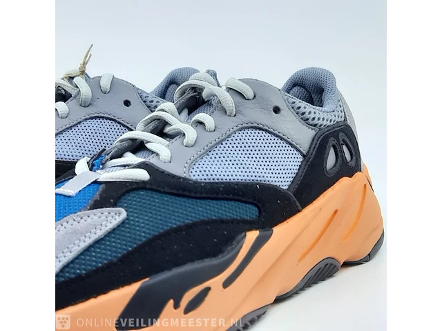 Paar sneakers, maat 40 2/3 adidas, yeezy boost 700 - gw0296 - afbeelding 5 van  11