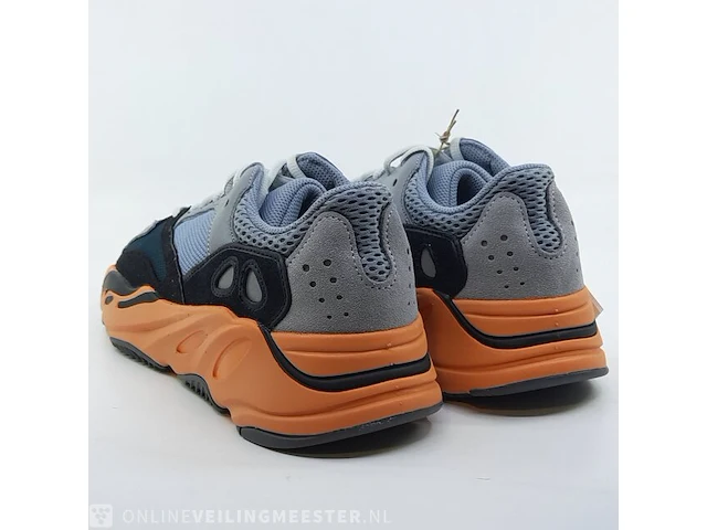 Paar sneakers, maat 40 2/3 adidas, yeezy boost 700 - gw0296 - afbeelding 8 van  11
