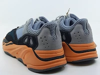 Paar sneakers, maat 40 2/3 adidas, yeezy boost 700 - gw0296 - afbeelding 8 van  11