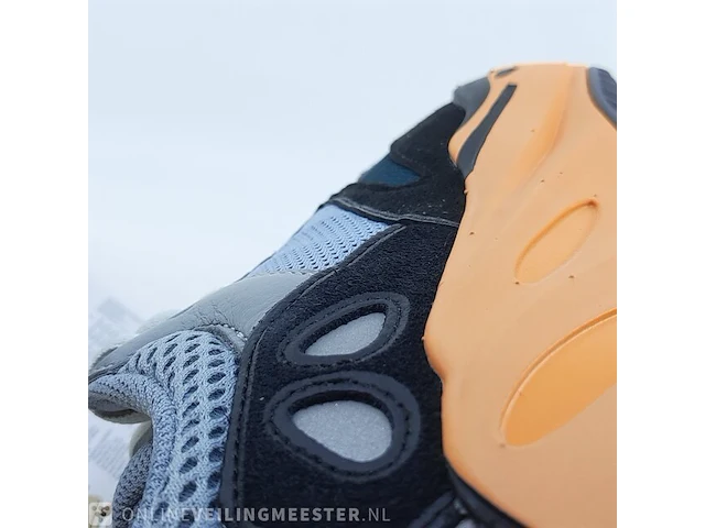 Paar sneakers, maat 40 2/3 adidas, yeezy boost 700 - gw0296 - afbeelding 11 van  11