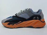Paar sneakers, maat 40 2/3 adidas, yeezy boost 700 gw0296 - afbeelding 6 van  10
