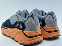 Paar sneakers, maat 40 2/3 adidas, yeezy boost 700 gw0296 - afbeelding 7 van  10