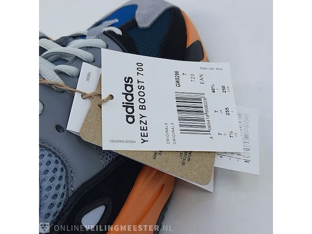 Paar sneakers, maat 40 2/3 adidas, yeezy boost 700 gw0296 - afbeelding 8 van  10
