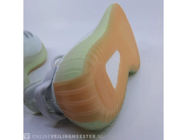 Paar sneakers, maat 40 adidas, yeezy boost 350 v2 eg7491 - afbeelding 10 van  10