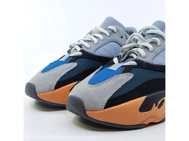 Paar sneakers, maat 40 adidas, yeezy boost 700 gw0296 - afbeelding 3 van  10