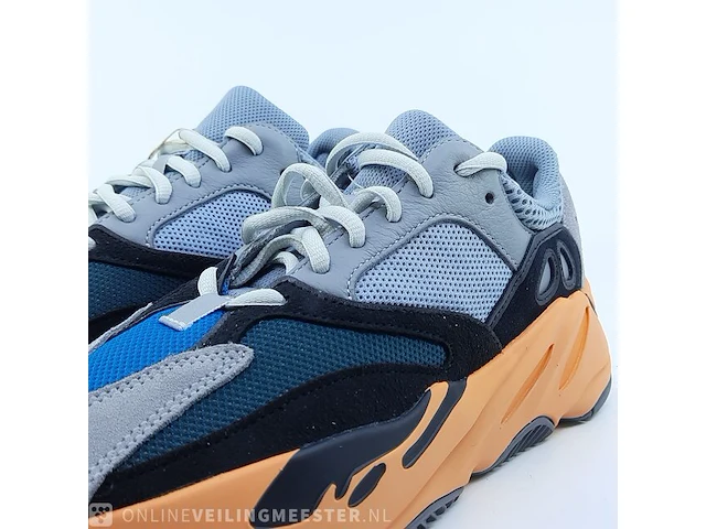 Paar sneakers, maat 40 adidas, yeezy boost 700 gw0296 - afbeelding 4 van  10